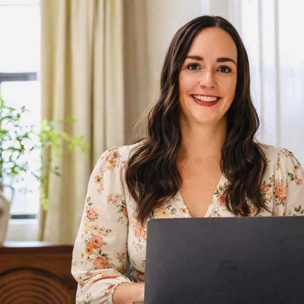 Liz, mortgage broker